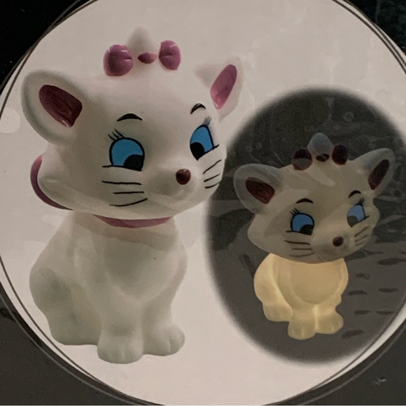 DISNEY THE ARISTOCATS Marie Light Up ROTO BANK / MOOD LAMP! - Picture 2 of 4